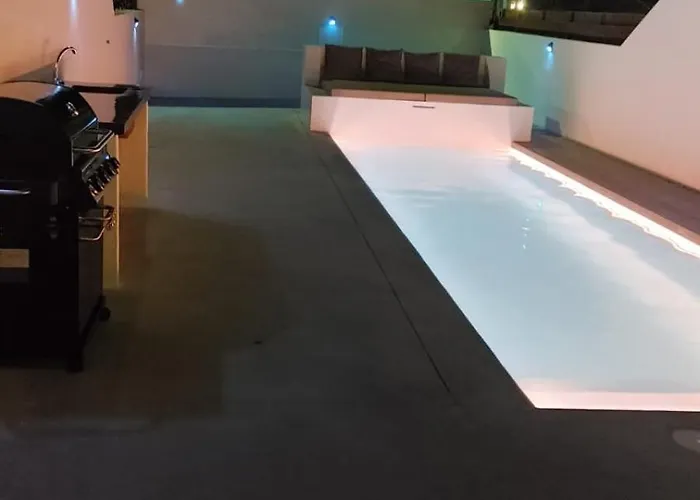 Sun Sea Villa-heated Pool