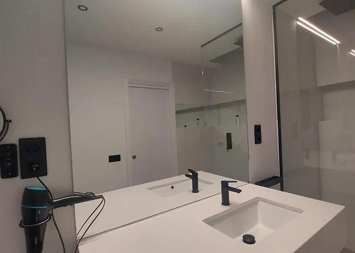 Sun Sea Villa-heated Pool *