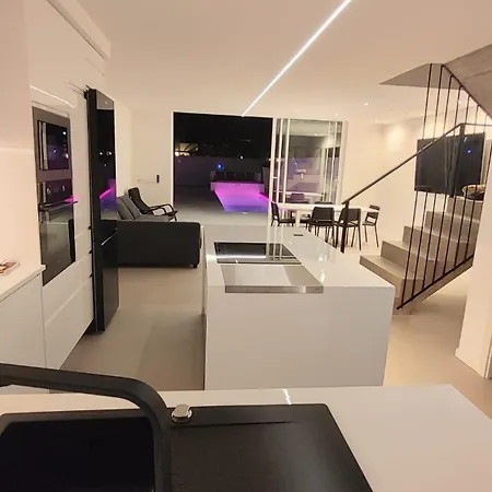 Sun Sea Villa-heated Pool Βίλα Κοραλέχο