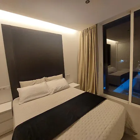 Sun Sea Villa-heated Pool